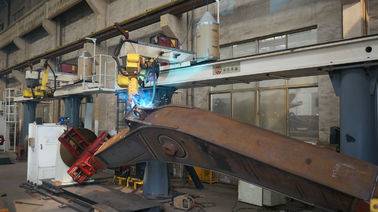 چین Custom AISI Q690 Long Reach Excavator Boom , Welding Metal Fabrication تامین کننده